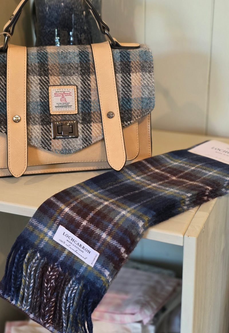 Bowhill Lambswool Schal Holyrood Modern