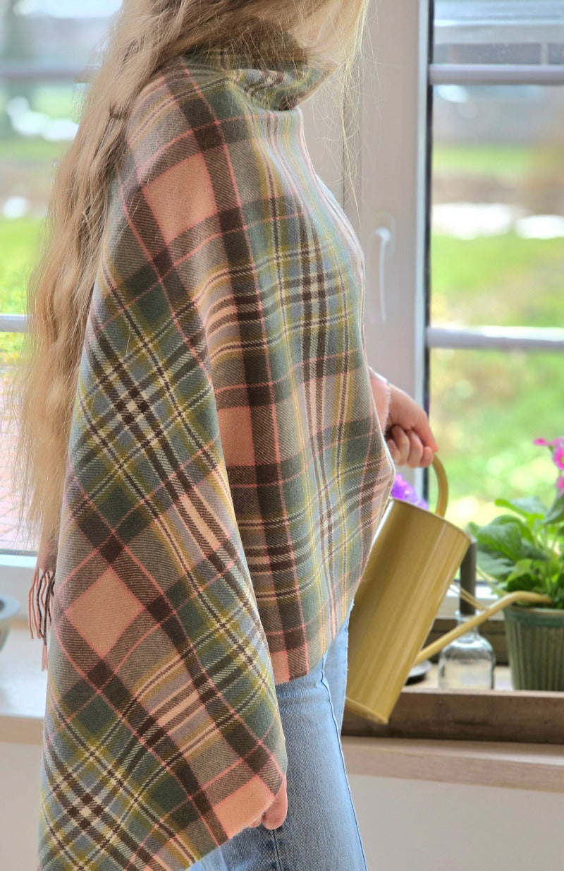 Lambswool Poncho Dundee Rose