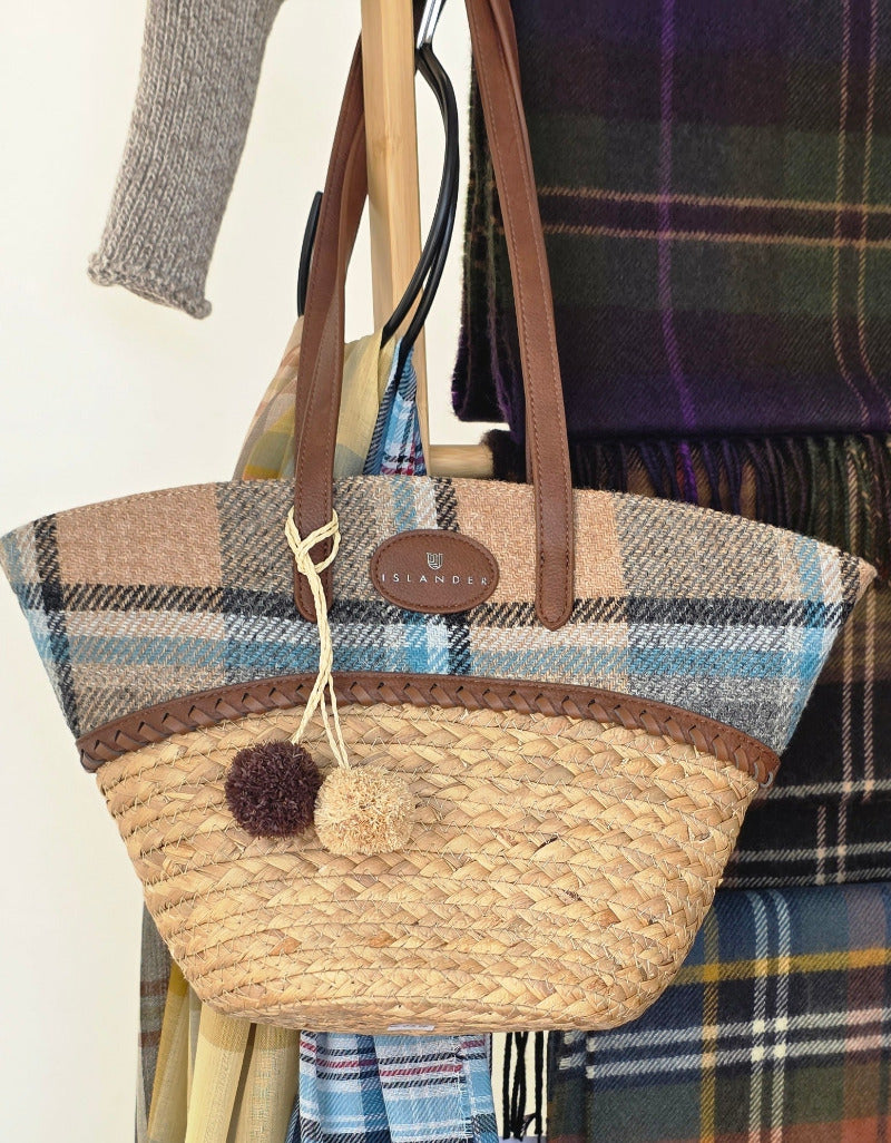 Straw Basket Bag mit Harris Tweed®