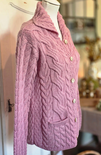 Supersofte Aran Strickjacke aus Merinowolle