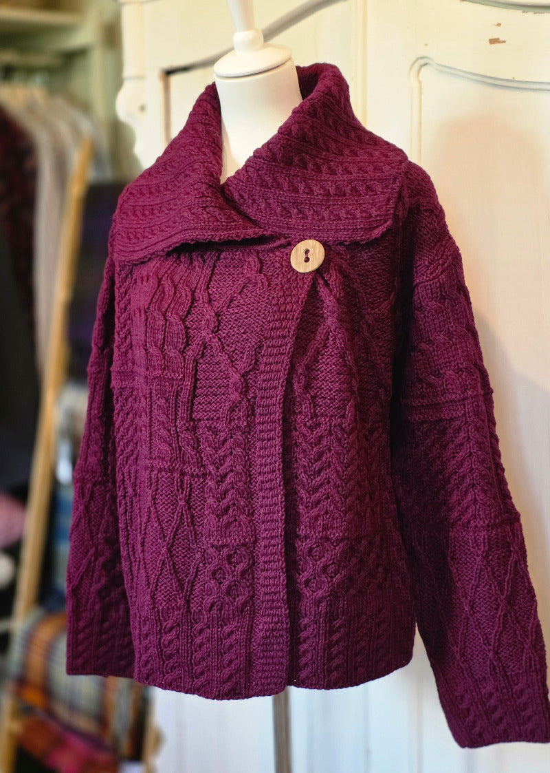 Damen Merino Cardigan mit Knopf und großem Kragen - Berry