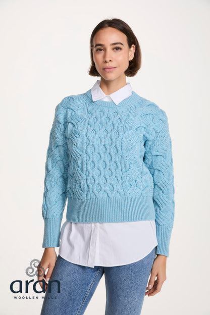 Moderner Zopfpullover in verkürzter Länge - Sky Blue