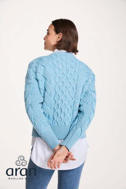 Moderner Zopfpullover in verkürzter Länge - Sky Blue