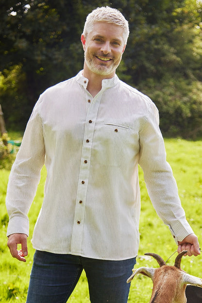 Comfort Cotton Grandfather Shirt mit Stehkragen Blaue Nadelstreifen auf Ecru