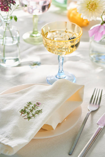 Stoffserviette Summer Vibes mit Thymian butter cream