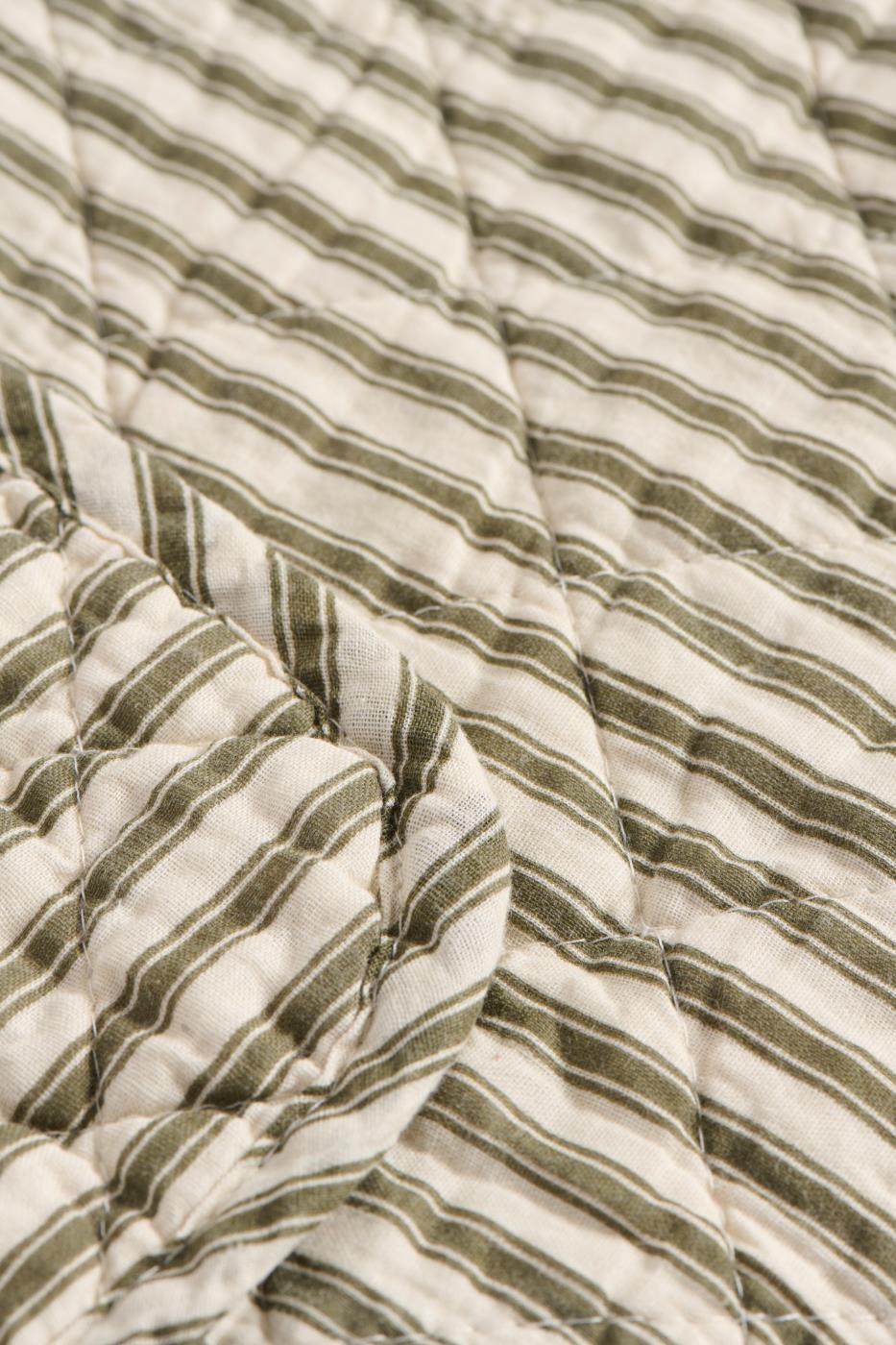 Quilt sand mit oliven Streifen