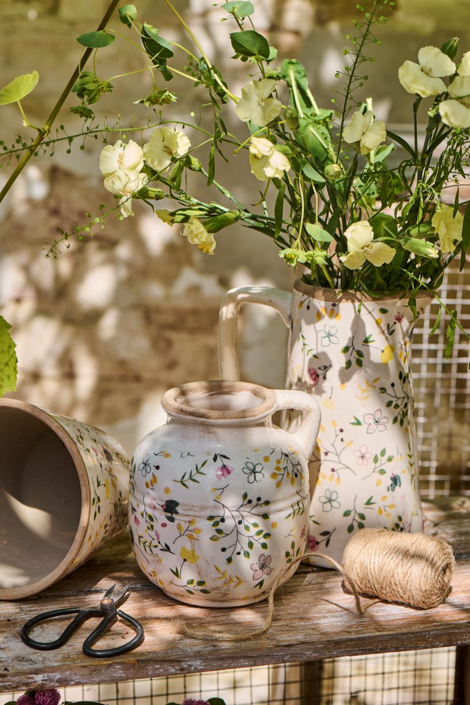 Vase mit Henkel Meadow Blossom