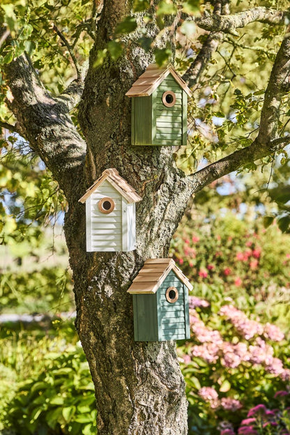Vogelhaus weiß mit naturfarbigem Dach