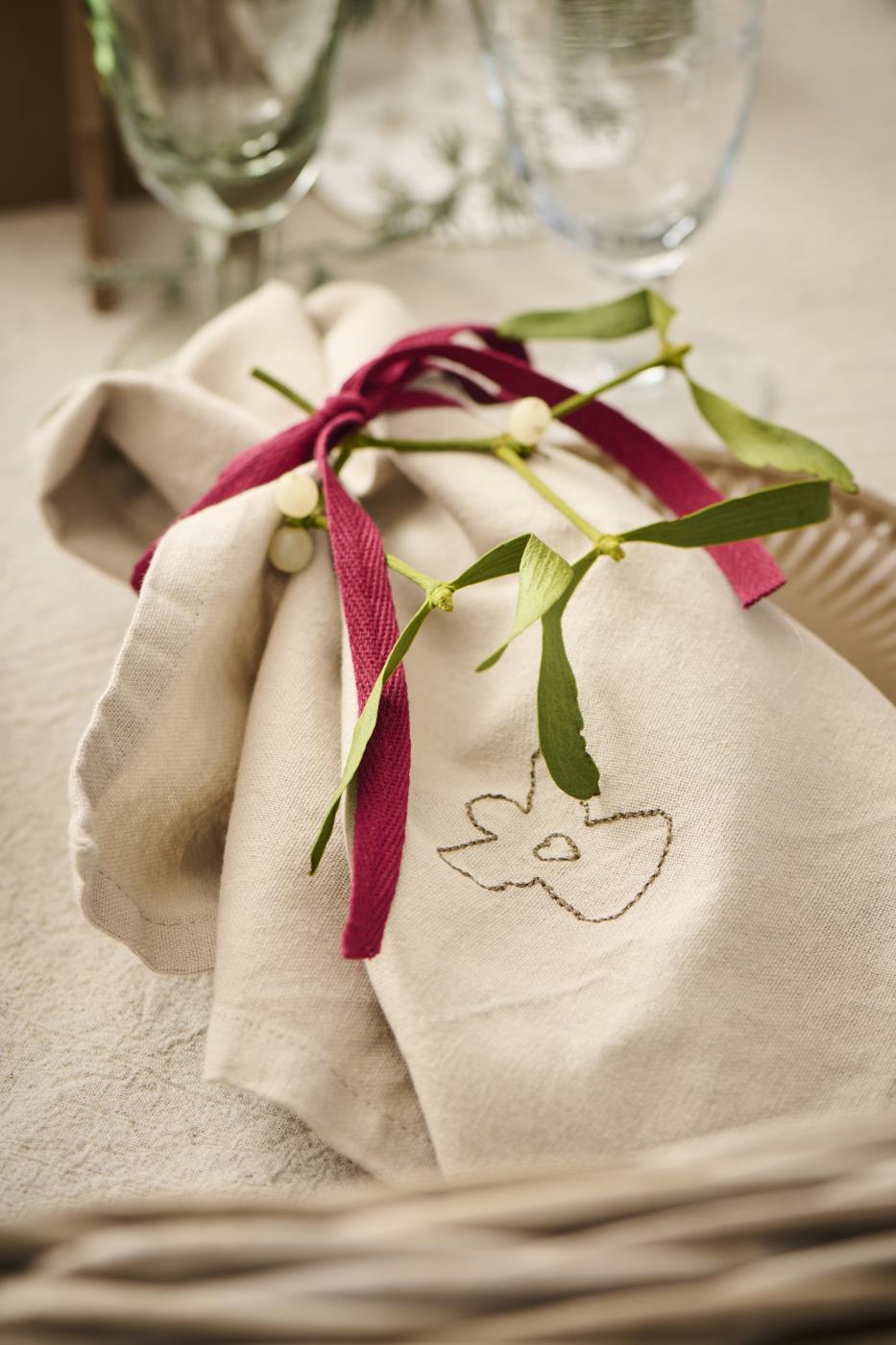 Stoffserviette Tradition mit Engel leinenfarbig