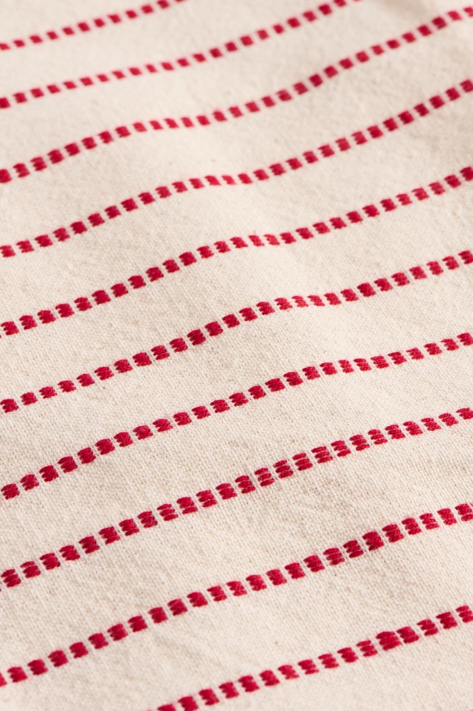 Kissenbezug Holly natur mit roten eingewebten Streifen