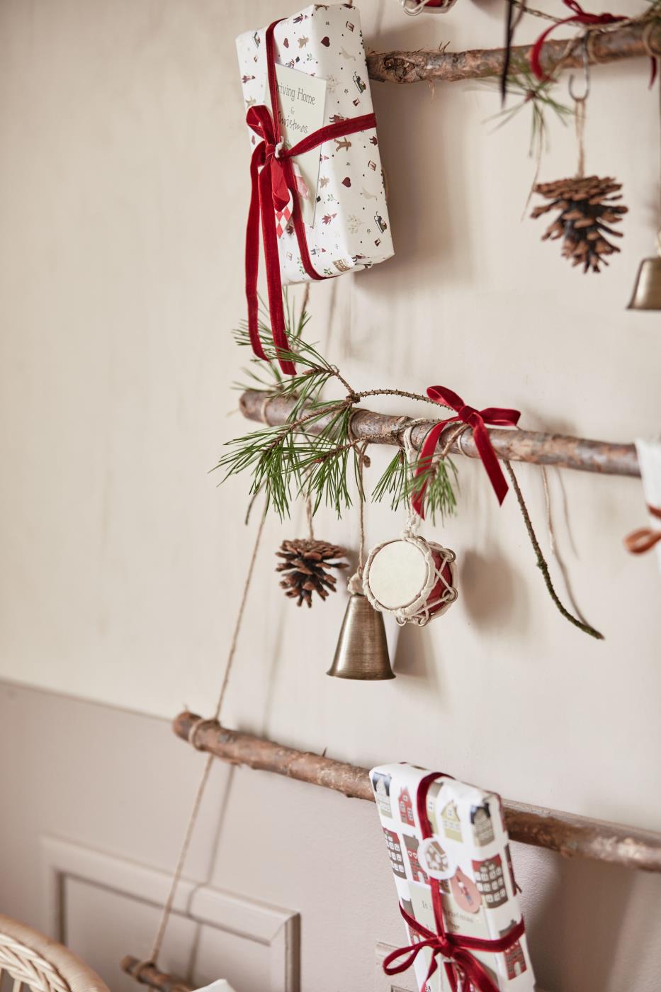 Tannenbaum aus Zweigen