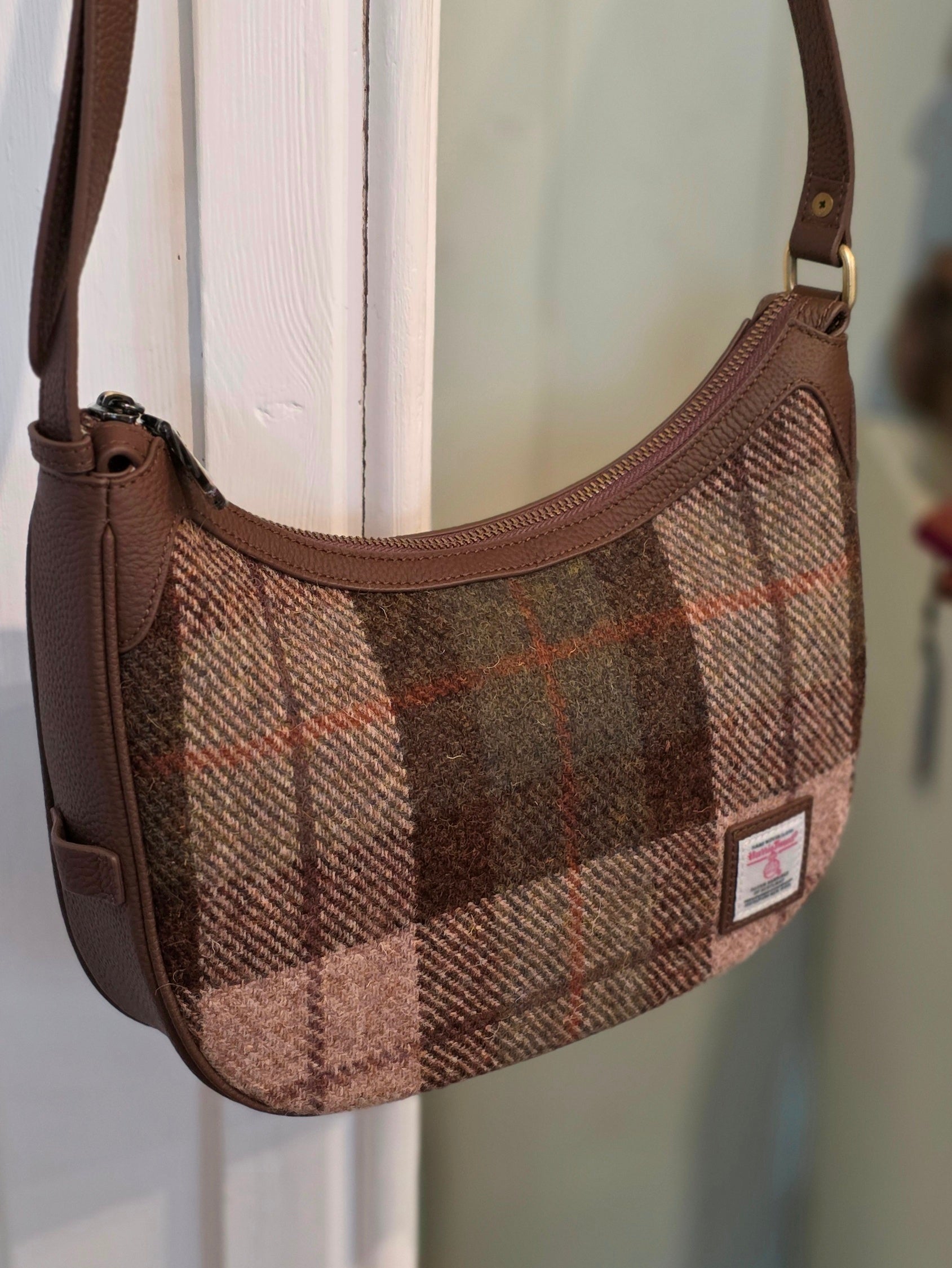 The Ellon Leather - Chestnut Tartan
