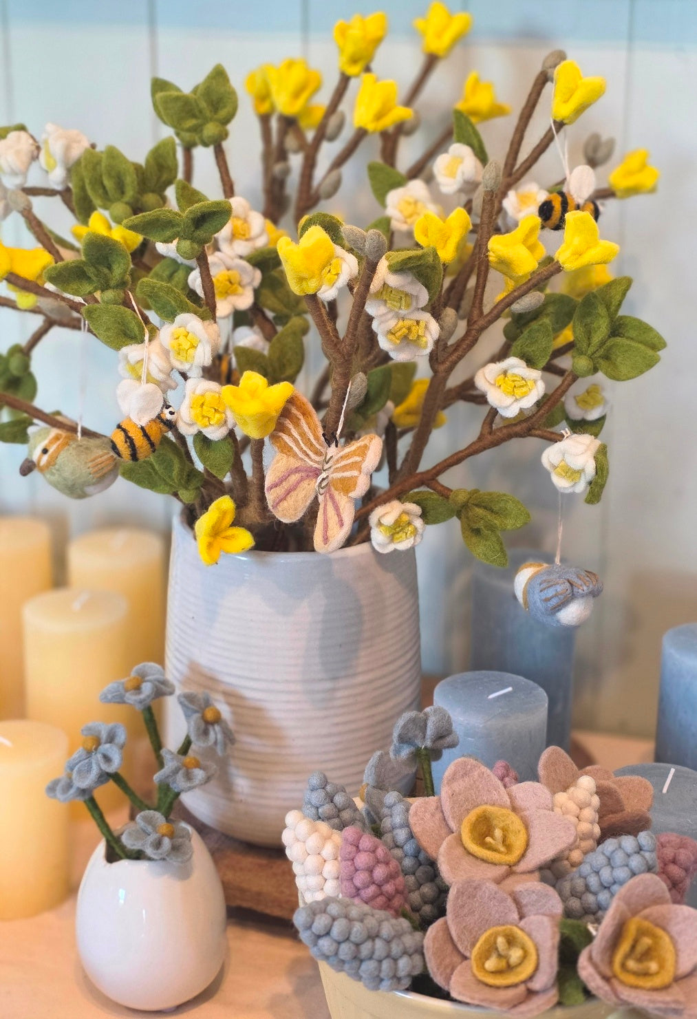 Apfelzweig mit Blüten