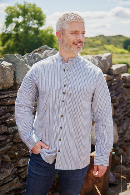 Vintage Grandfather Shirt mit Stehkragen Elfenbein Nadelstreifen