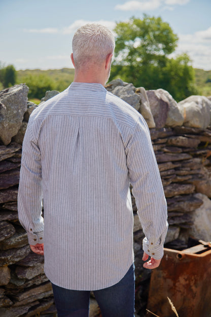 Vintage Grandfather Shirt mit Stehkragen Elfenbein Nadelstreifen
