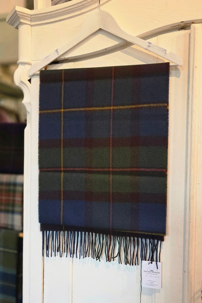 Darwin MacLeod of Harris Antique Oversized Lambswool Schal