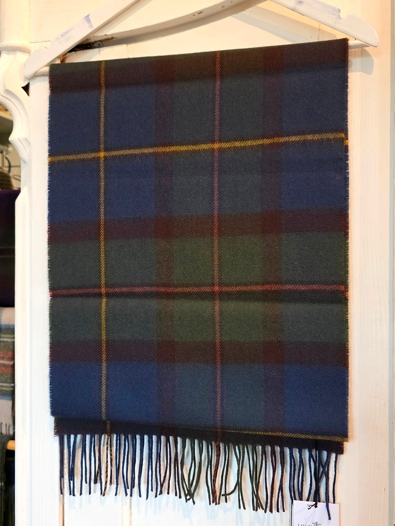 Darwin MacLeod of Harris Antique Oversized Lambswool Schal