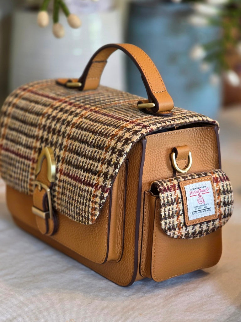 The Melrose Crossbody Beige Dogtooth