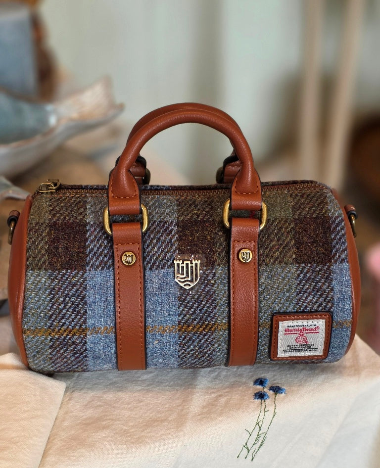 The Mini Duffel Bag Chestnut and Blue