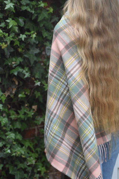 Lambswool Poncho Dundee Rose