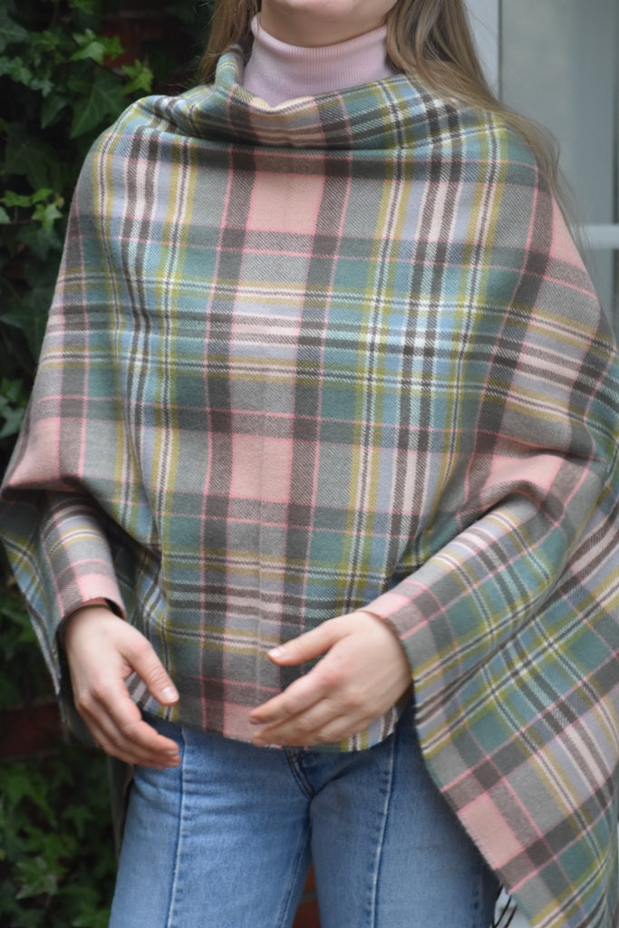 Lambswool Poncho Dundee Rose