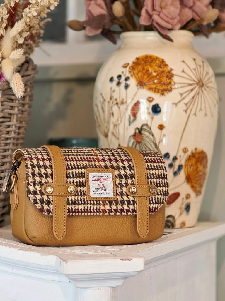 The Skye Leather Beige Dogtooth