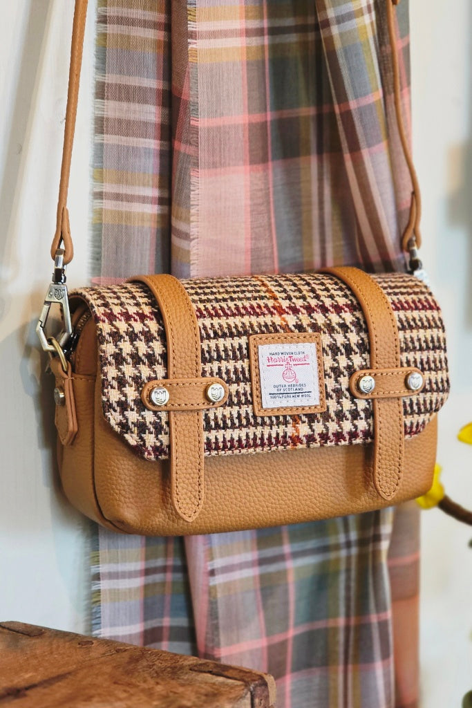 The Skye Leather Beige Dogtooth