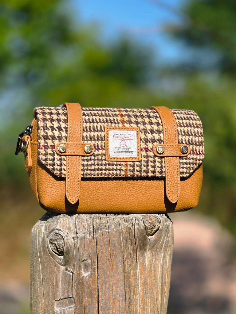 The Skye Leather Beige Dogtooth