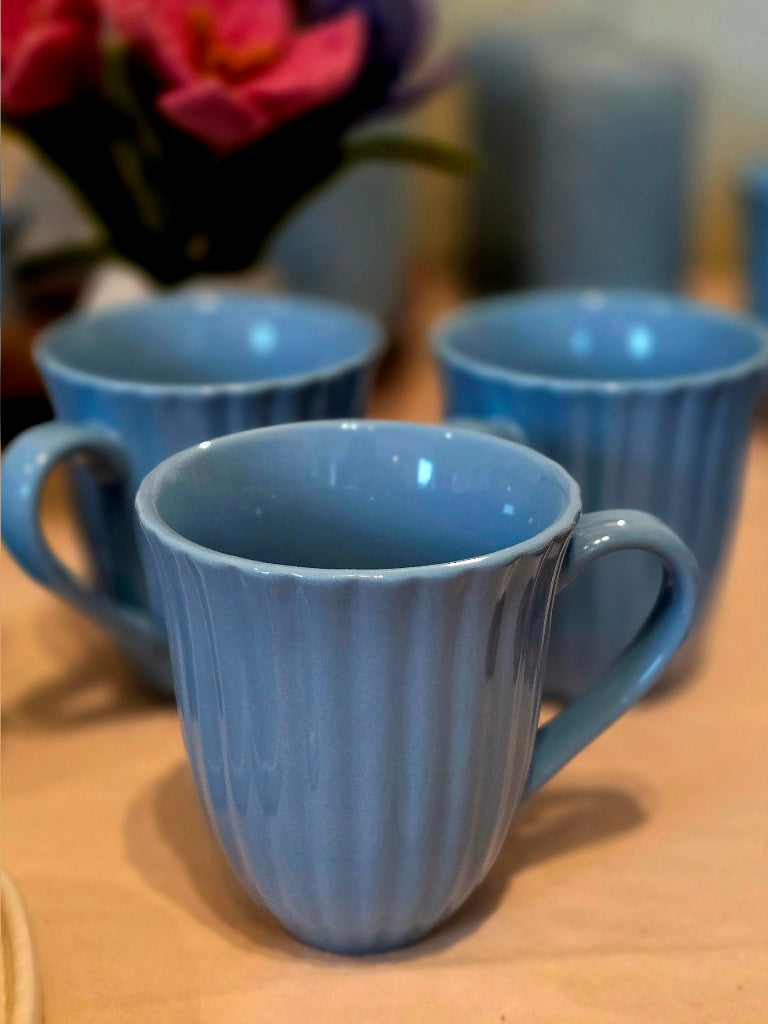 Tasse mit Rillen Mynte Blue Bell